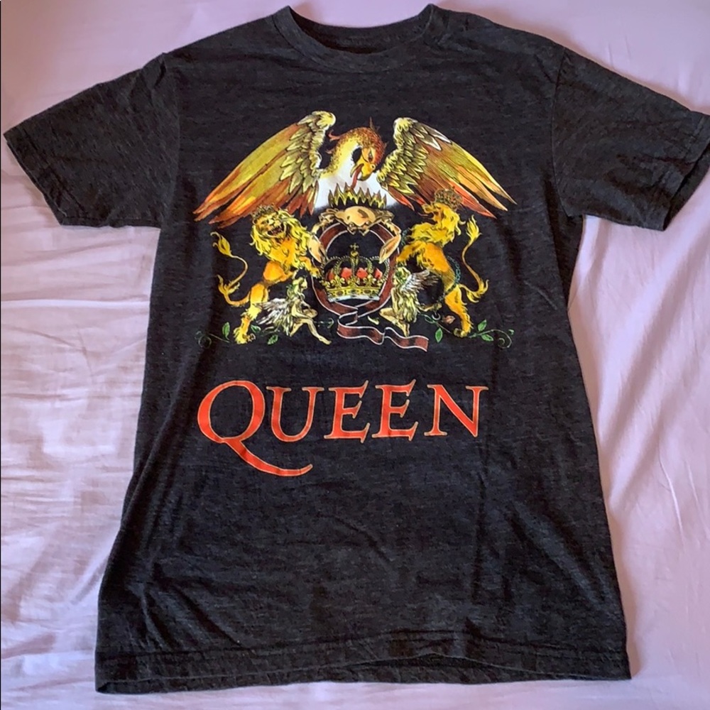 ✨Queen Band Hot Topic Dark Gray T-Shirt